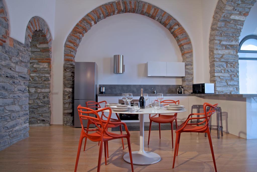 I Platani Villa Lezzeno Rom bilde